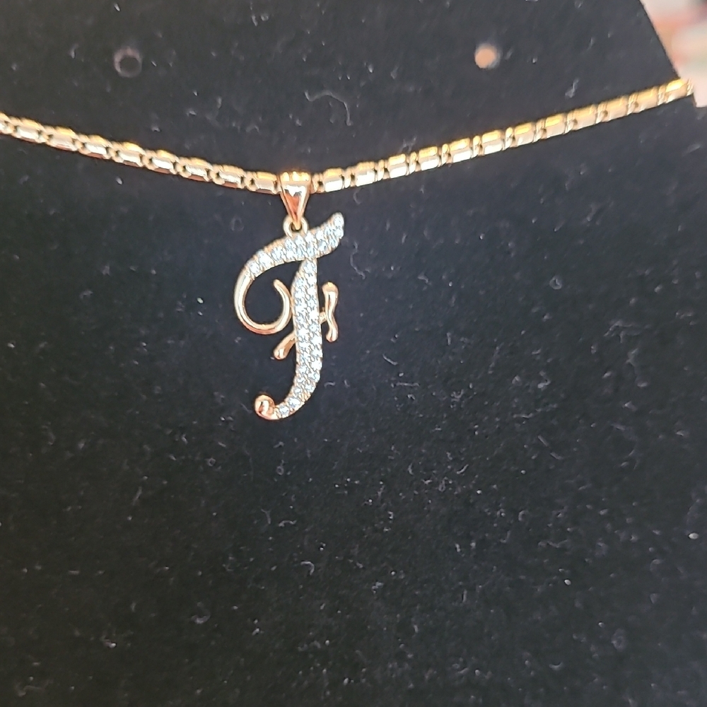 Pretty Bird Elegant Gold Necklace with SGold Initial